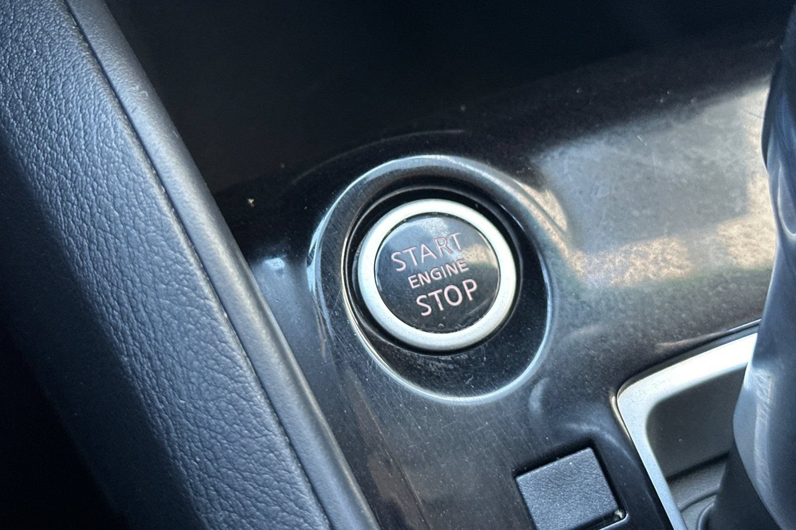 Used 2020 Nissan Kicks S FWD image 22
