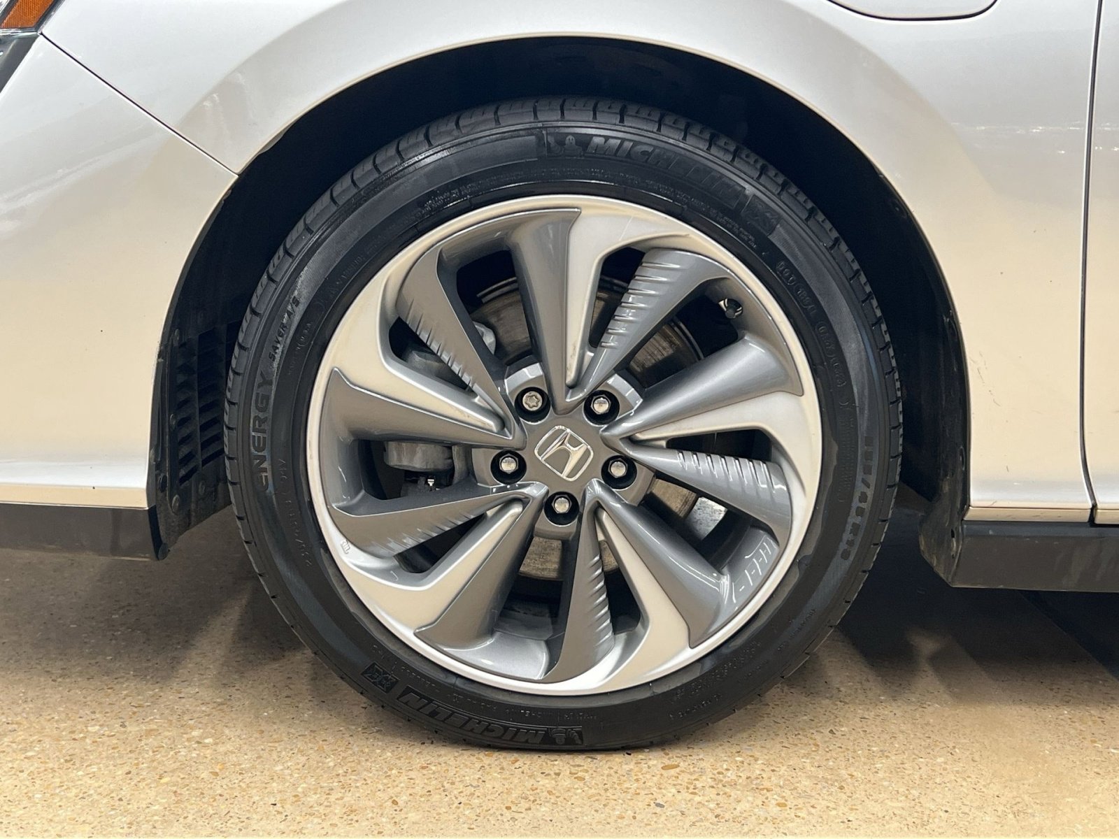 Used 2019 Honda Clarity Touring image 12