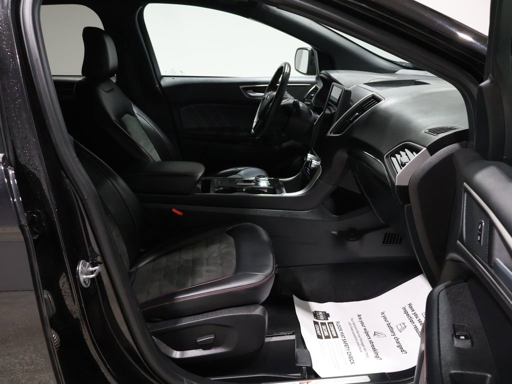 Used 2024 Ford Edge ST-Line image 21