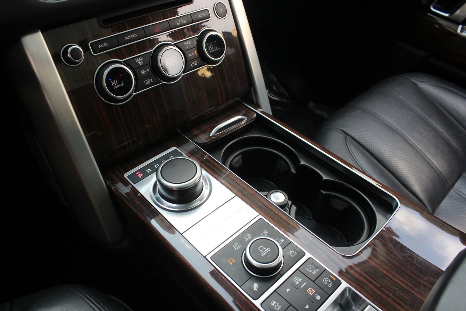 Used 2016 Land Rover Range Rover Supercharged AWD/4WD image 33