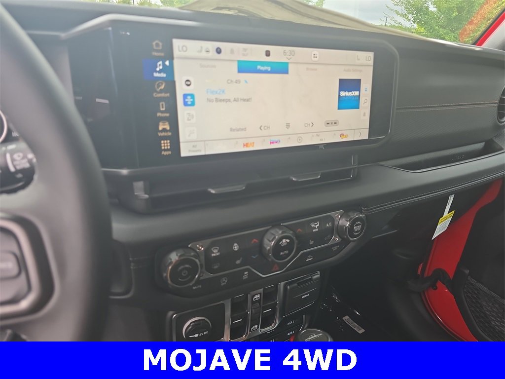 New 2025 Jeep Gladiator Mojave w/ Convenience Group image 19