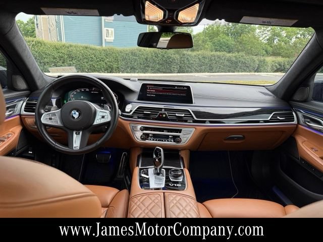 Used 2022 BMW M760i xDrive w/ Luxury Rear Seating Package AWD/4WD image 14