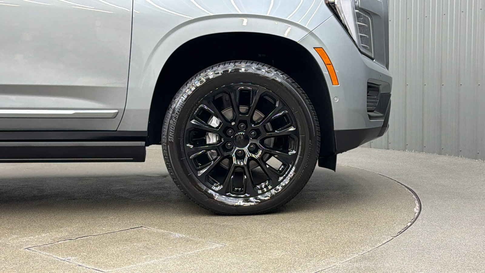 Used 2026 GMC Yukon XL Denali w/ Sun & Power Step Package AWD/4WD image 10