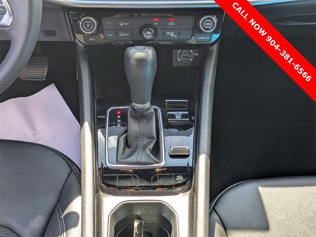 Used 2024 Jeep Compass Latitude image 16