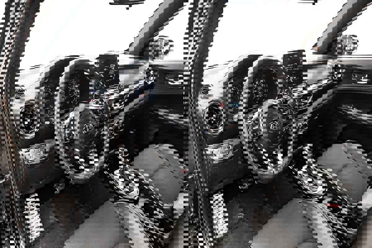 Used 2021 Kia Forte GT-Line image 3