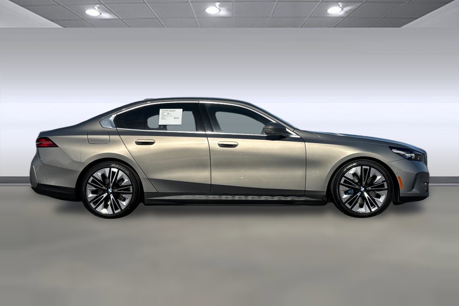 Used 2026 BMW i5 eDrive40 image 7