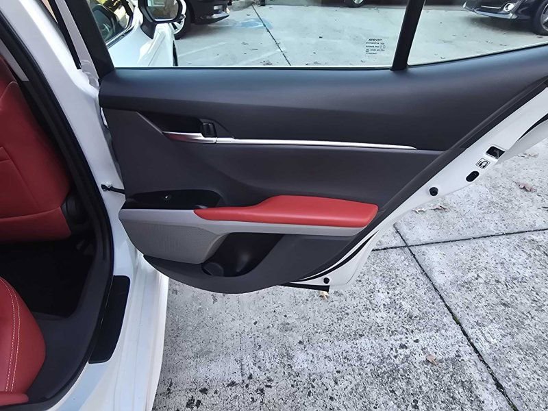 Used 2018 Toyota Camry SE image 33