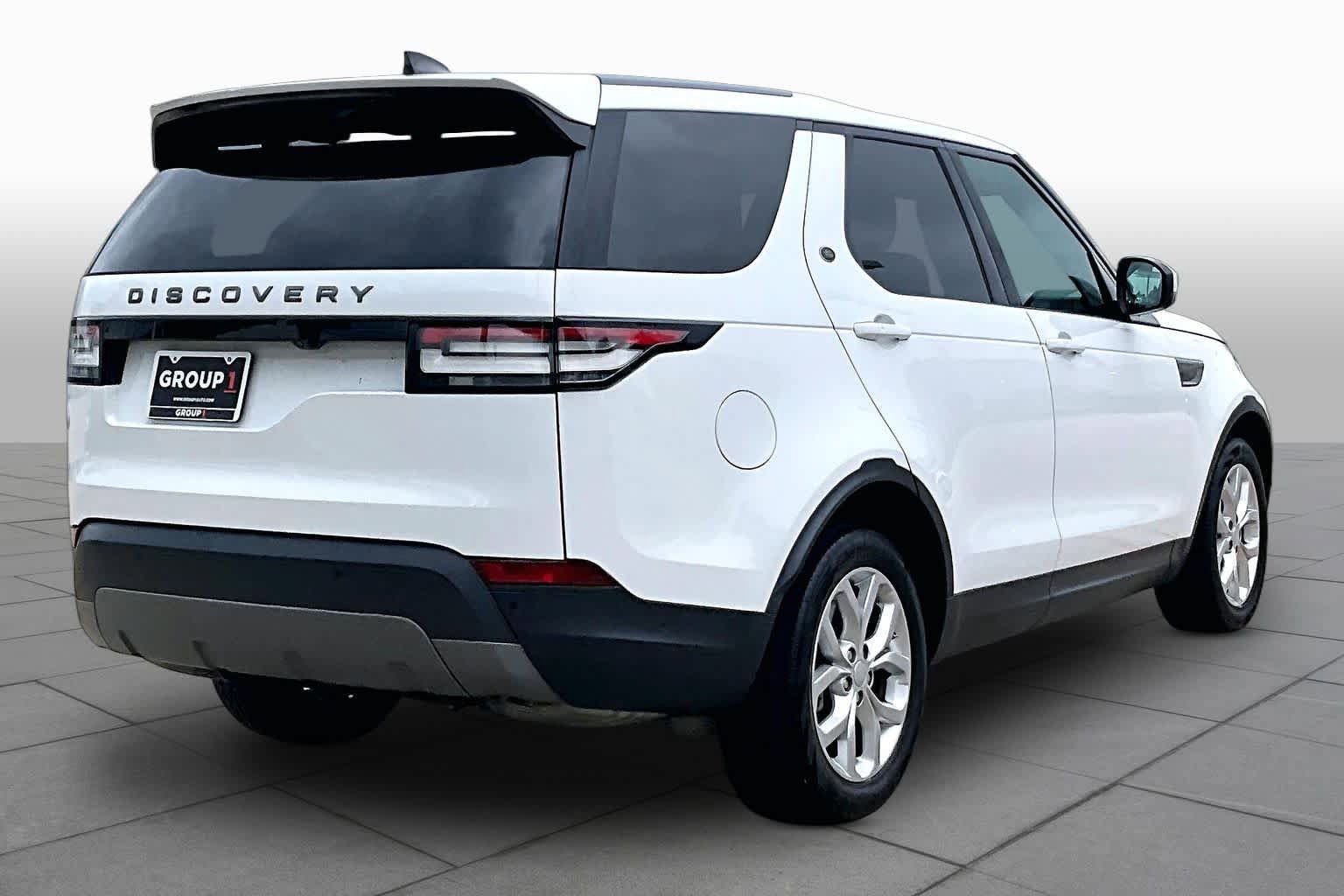 Used 2019 Land Rover Discovery SE AWD/4WD image 12