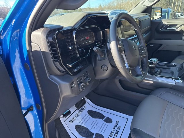 Used 2025 Chevrolet Silverado 1500 ZR2 w/ Technology Package image 15