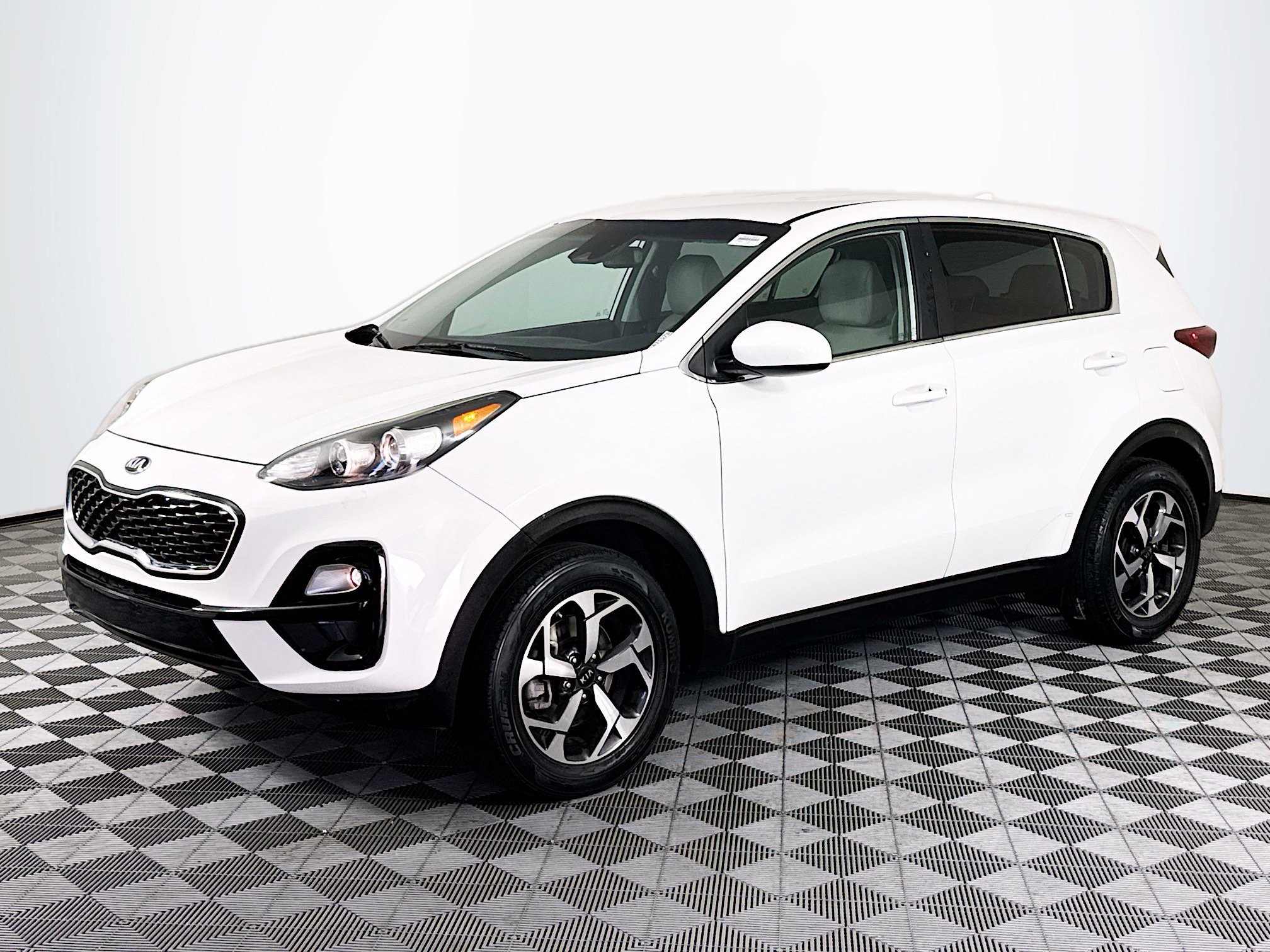 Used 2021 Kia Sportage LX AWD/4WD image 4