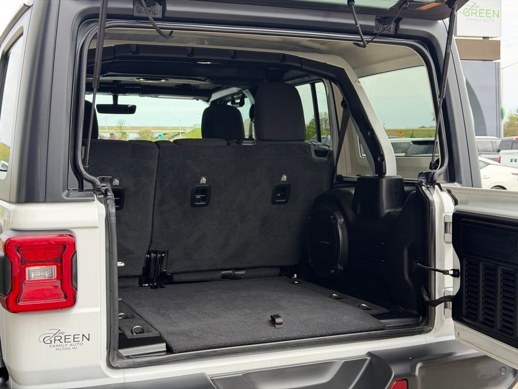 Used 2021 Jeep Wrangler Unlimited Sport AWD/4WD image 9