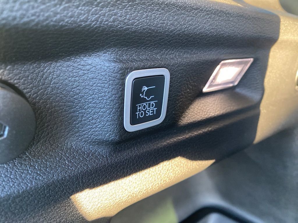 New 2025 Jeep Grand Cherokee L Limited image 40