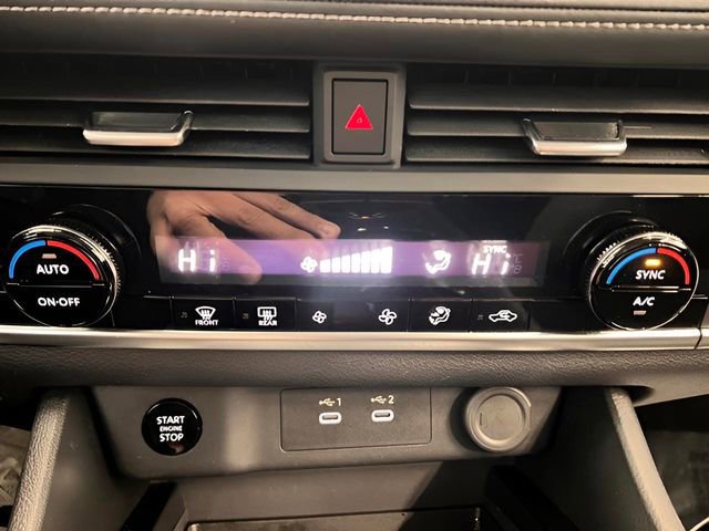 Used 2025 Nissan Rogue SV image 26