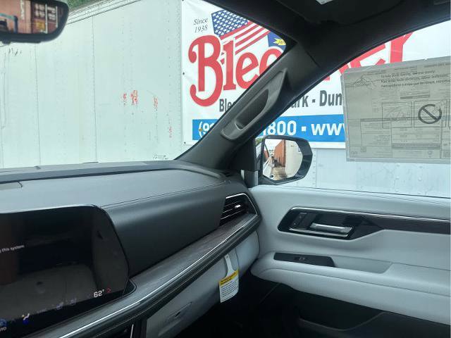 New 2025 Chevrolet Suburban Premier image 43