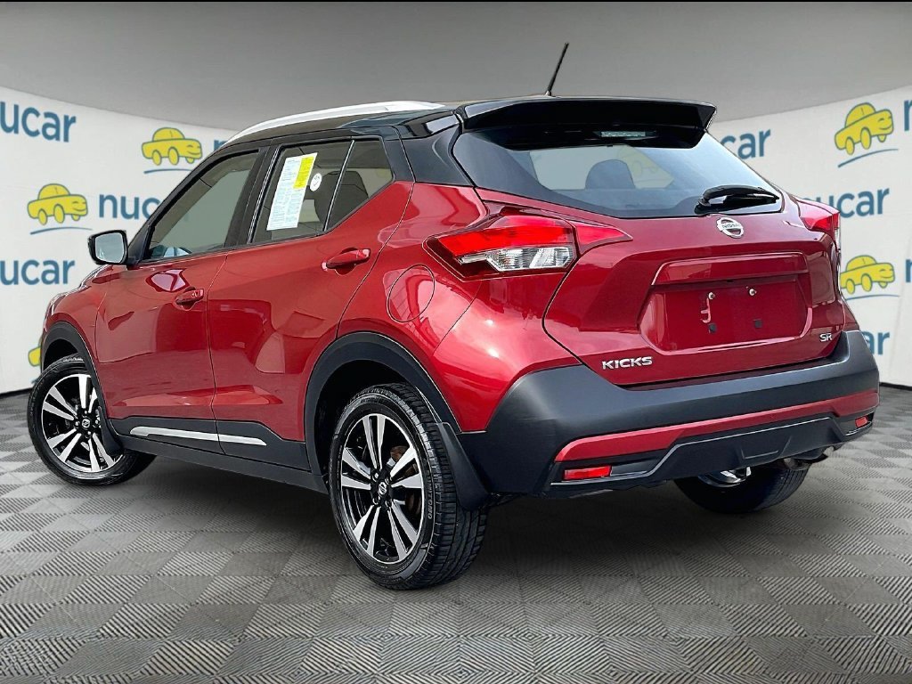 Used 2019 Nissan Kicks SR FWD image 4