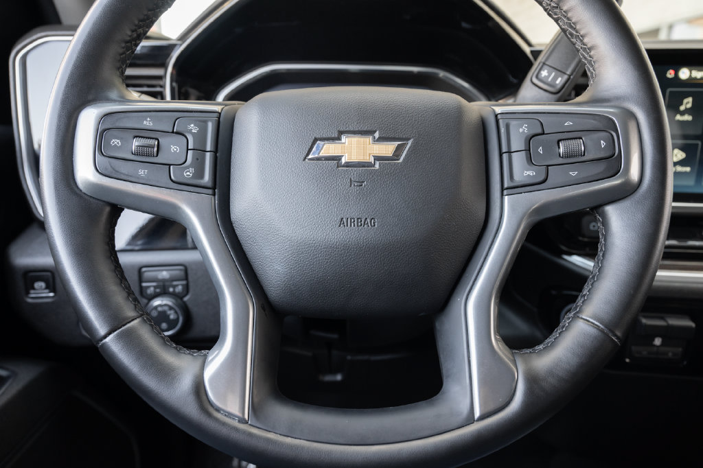 Used 2026 Chevrolet Silverado 1500 LT AWD/4WD image 24
