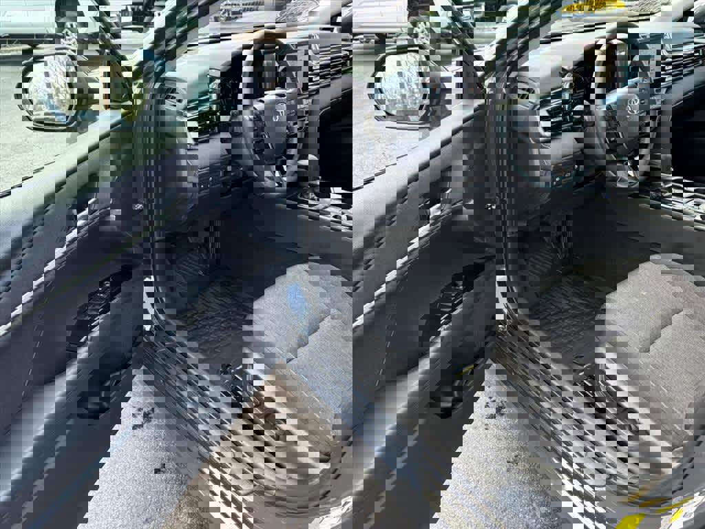 Used 2026 Toyota Camry LE w/ Convenience Package image 20