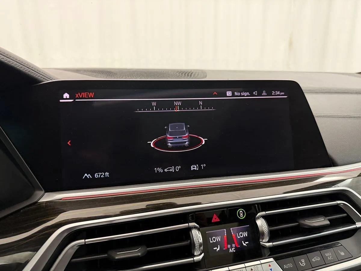 Used 2020 BMW X5 M50i AWD/4WD image 25