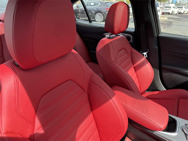 New 2025 Alfa Romeo Giulia w/ Veloce Package Rwd image 8