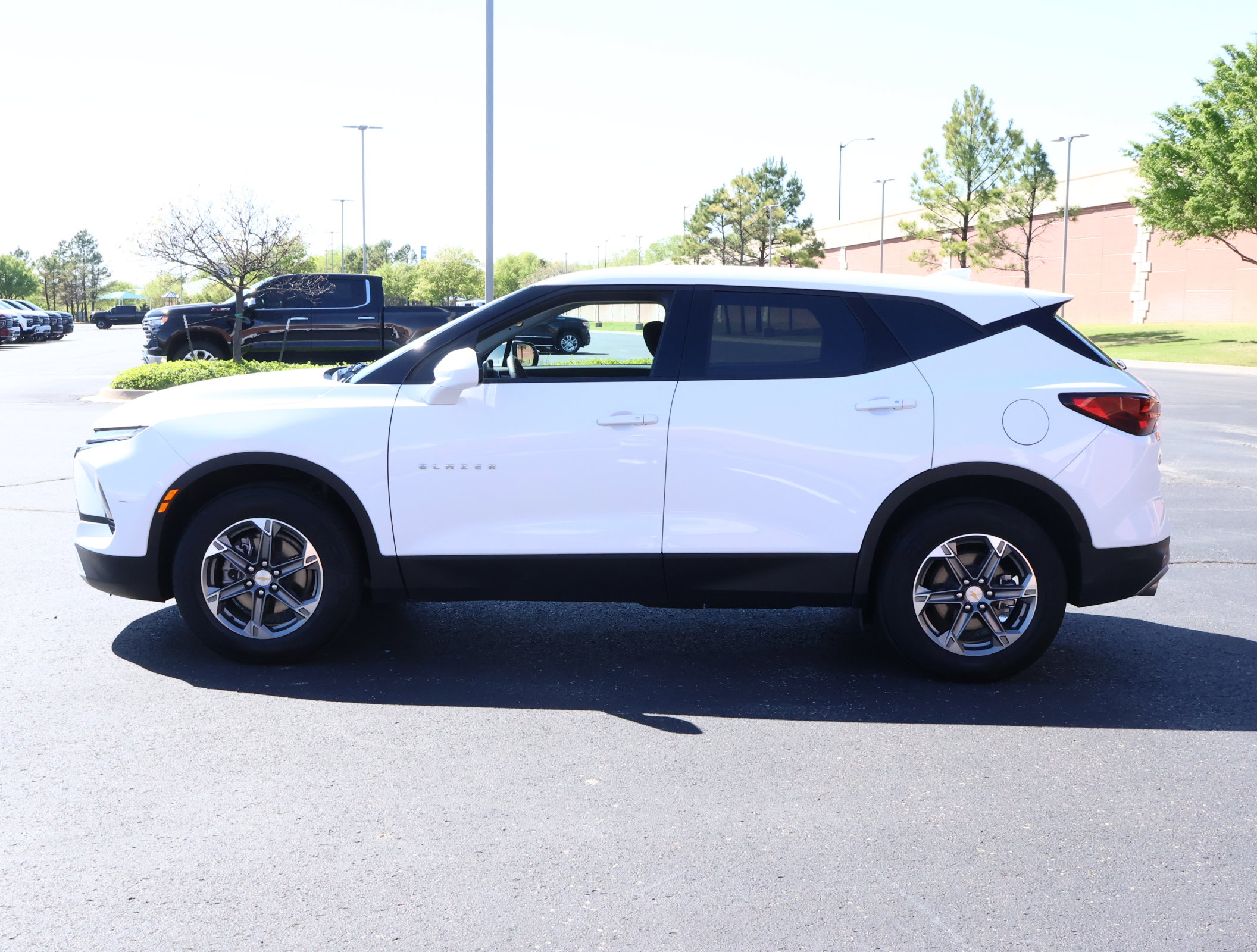 Used 2025 Chevrolet Blazer LT image 29