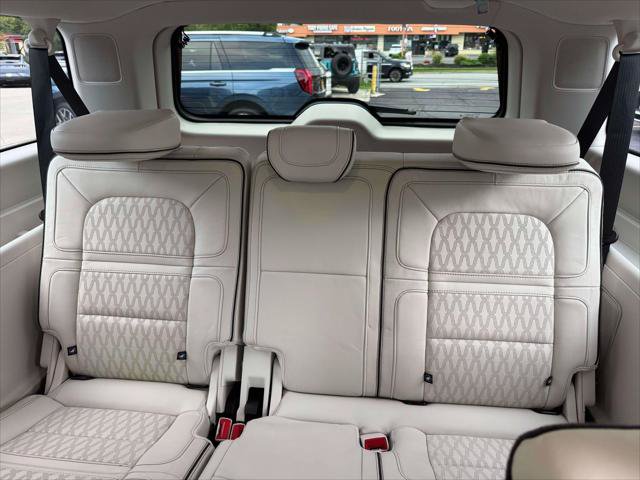 Certified 2024 Lincoln Navigator L Black Label AWD/4WD image 15