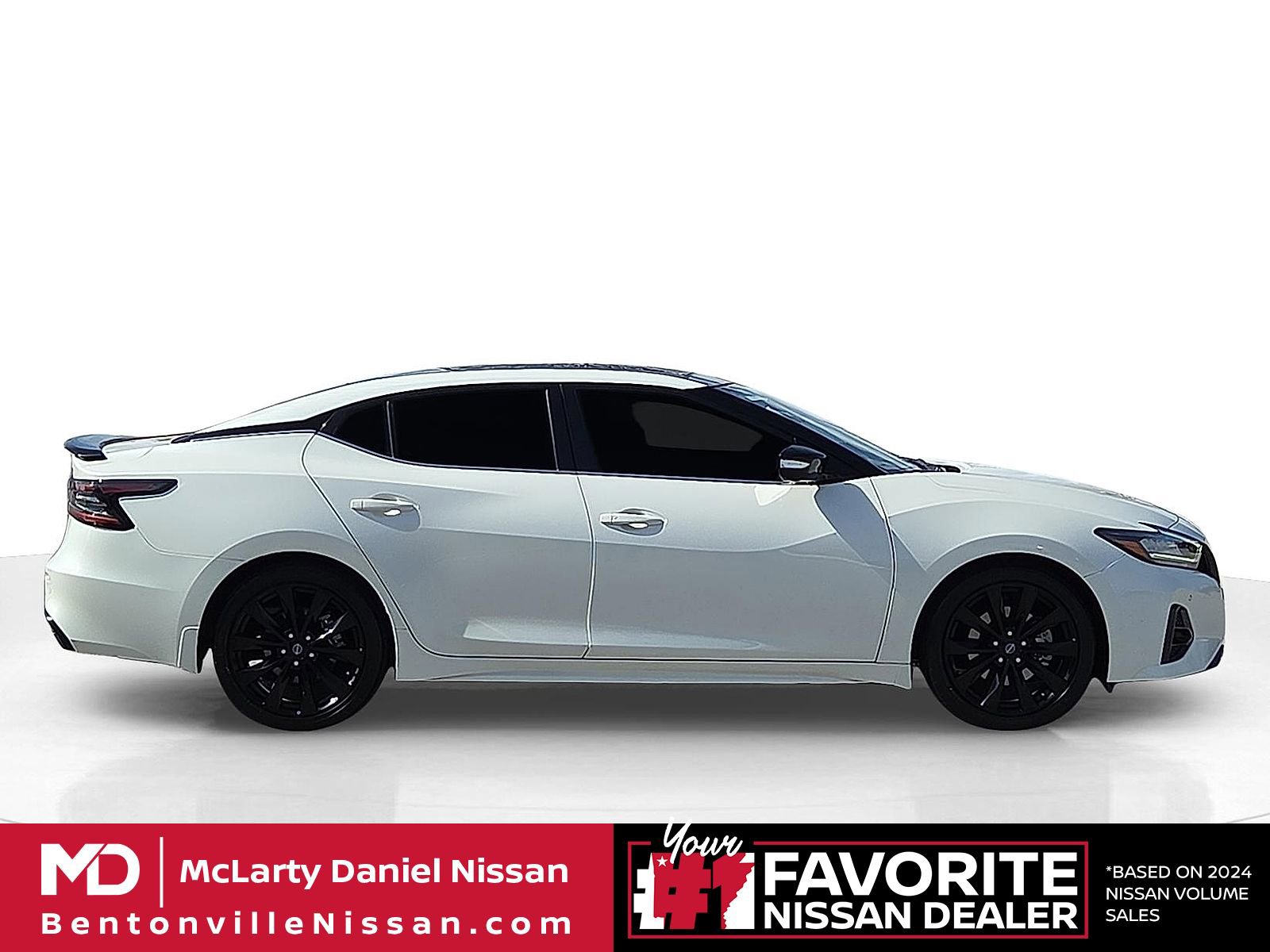 Used 2023 Nissan Maxima SR w/ Sport Mat Group image 6
