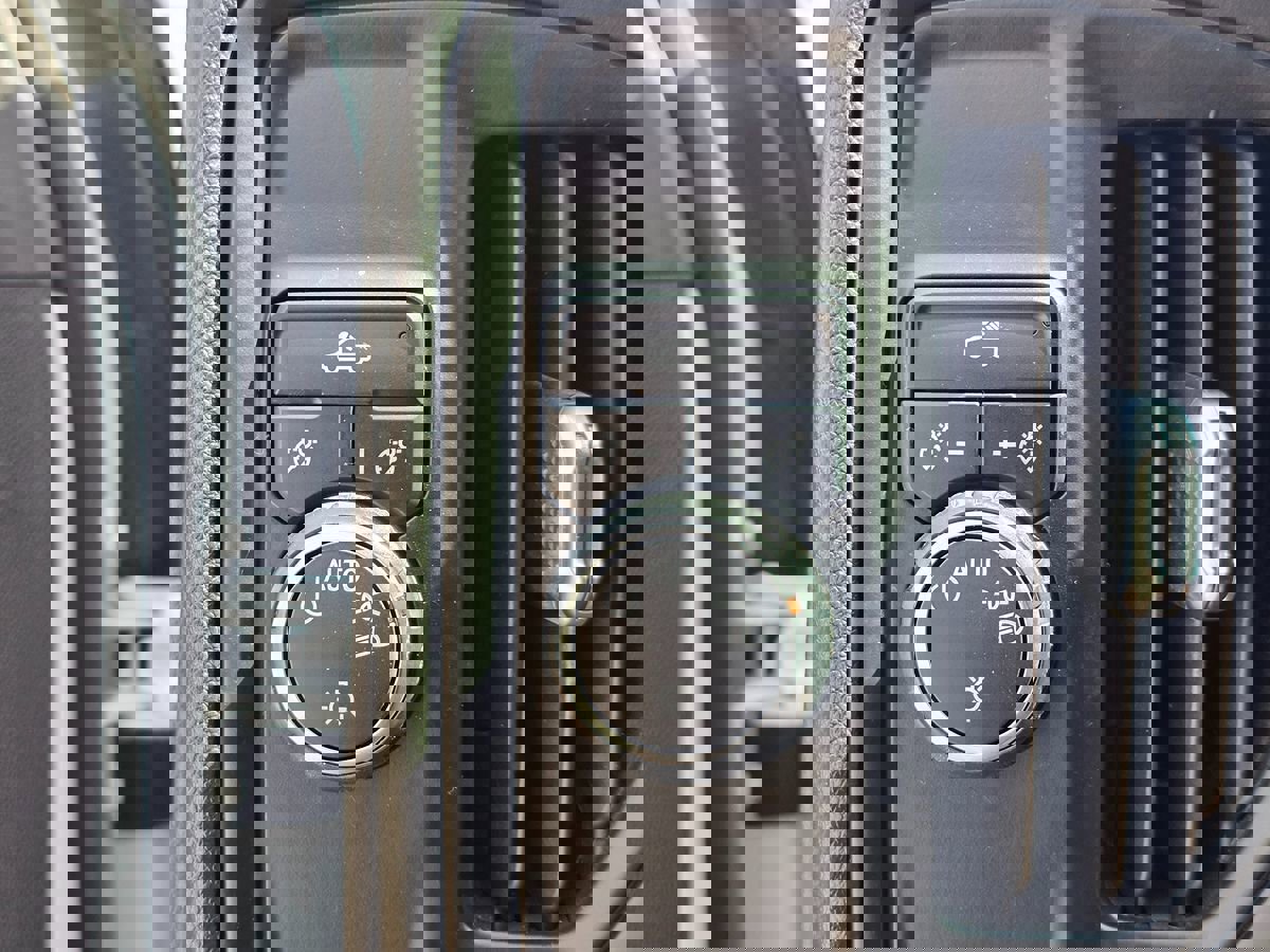 Used 2021 Chevrolet Silverado 1500 Custom image 41