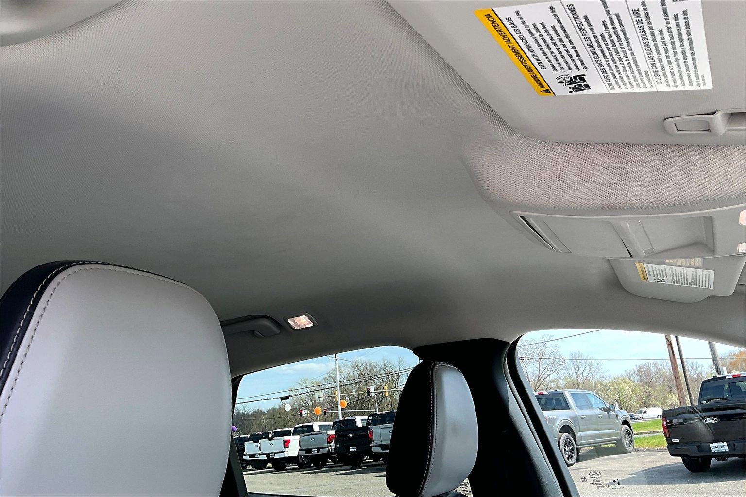 Used 2025 Ford Escape SE image 22