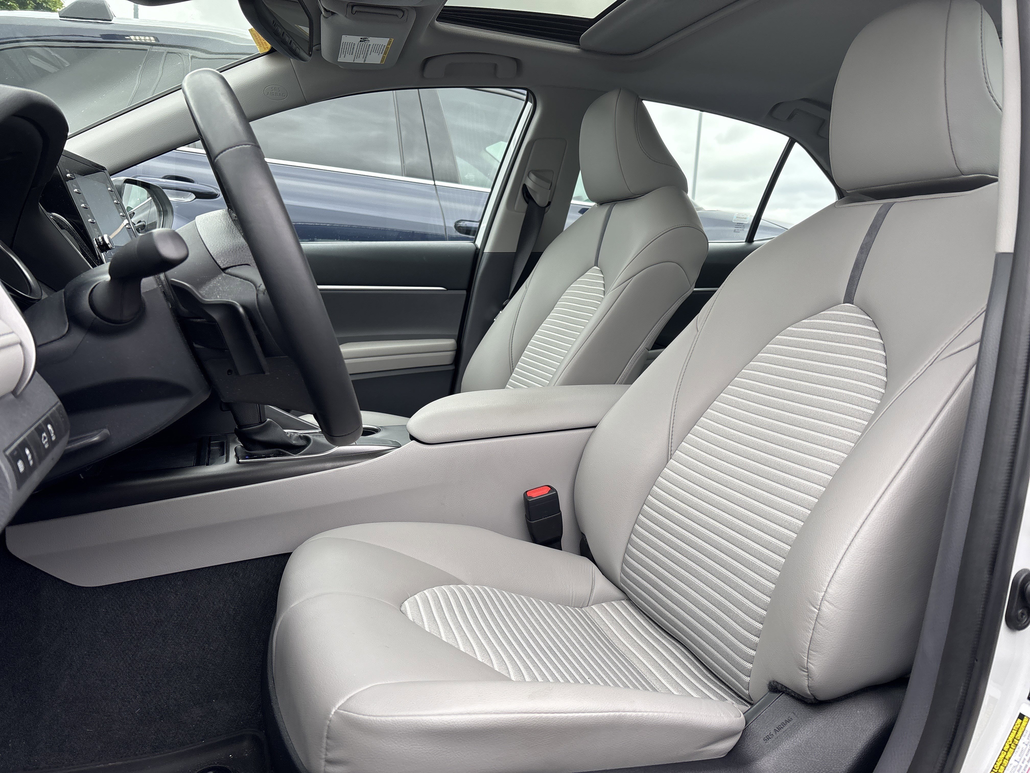 Used 2023 Toyota Camry SE w/ Convenience Package FWD image 15