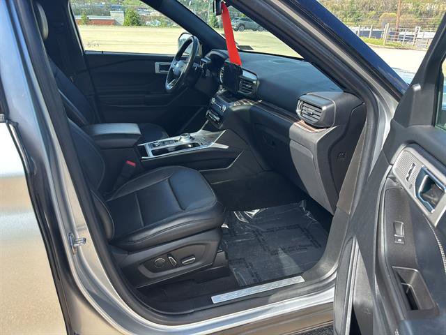 Certified 2020 Ford Explorer Limited AWD/4WD image 20