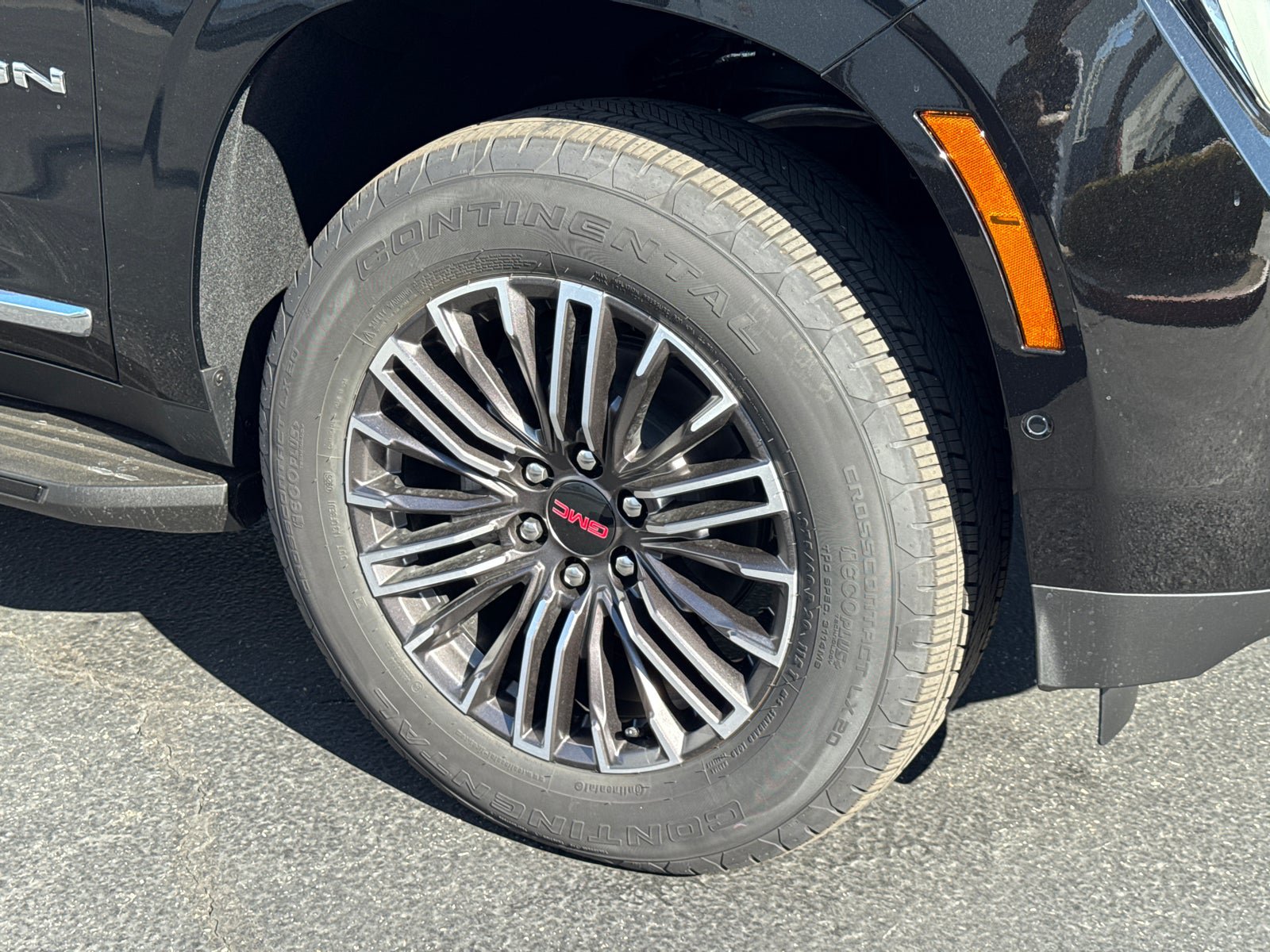 New 2026 GMC Yukon Elevation RWD image 6