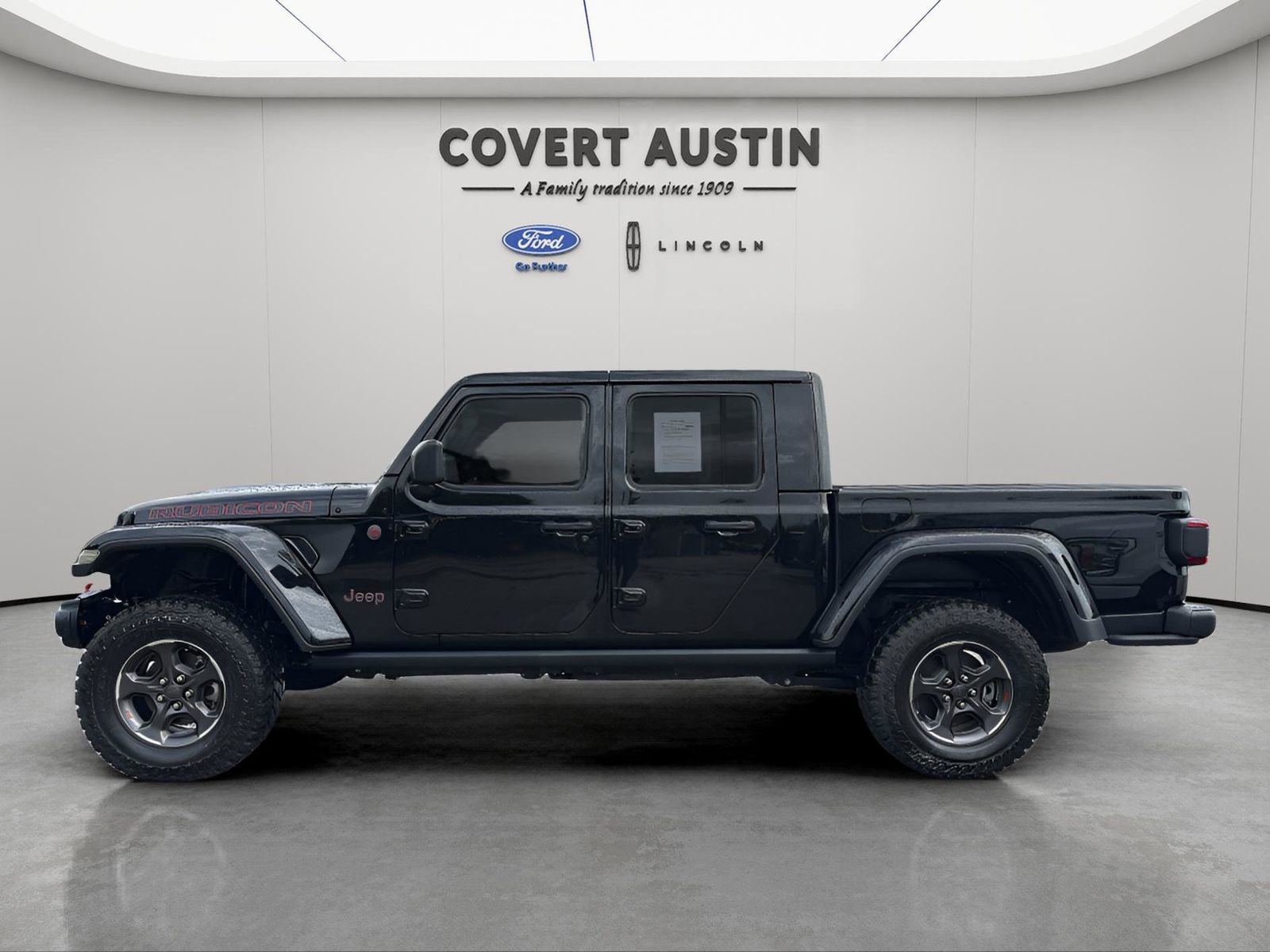 Used 2023 Jeep Gladiator Rubicon image 2