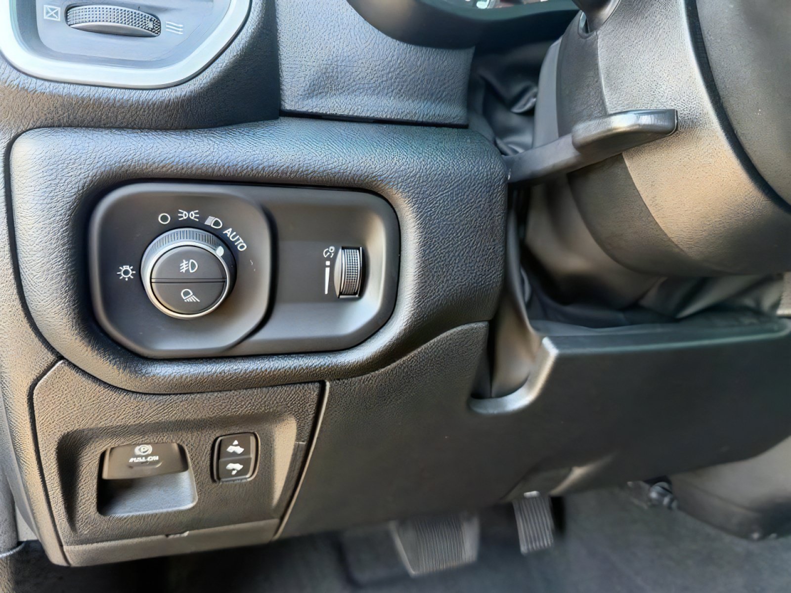 Used 2022 RAM 1500 Big Horn RWD image 23