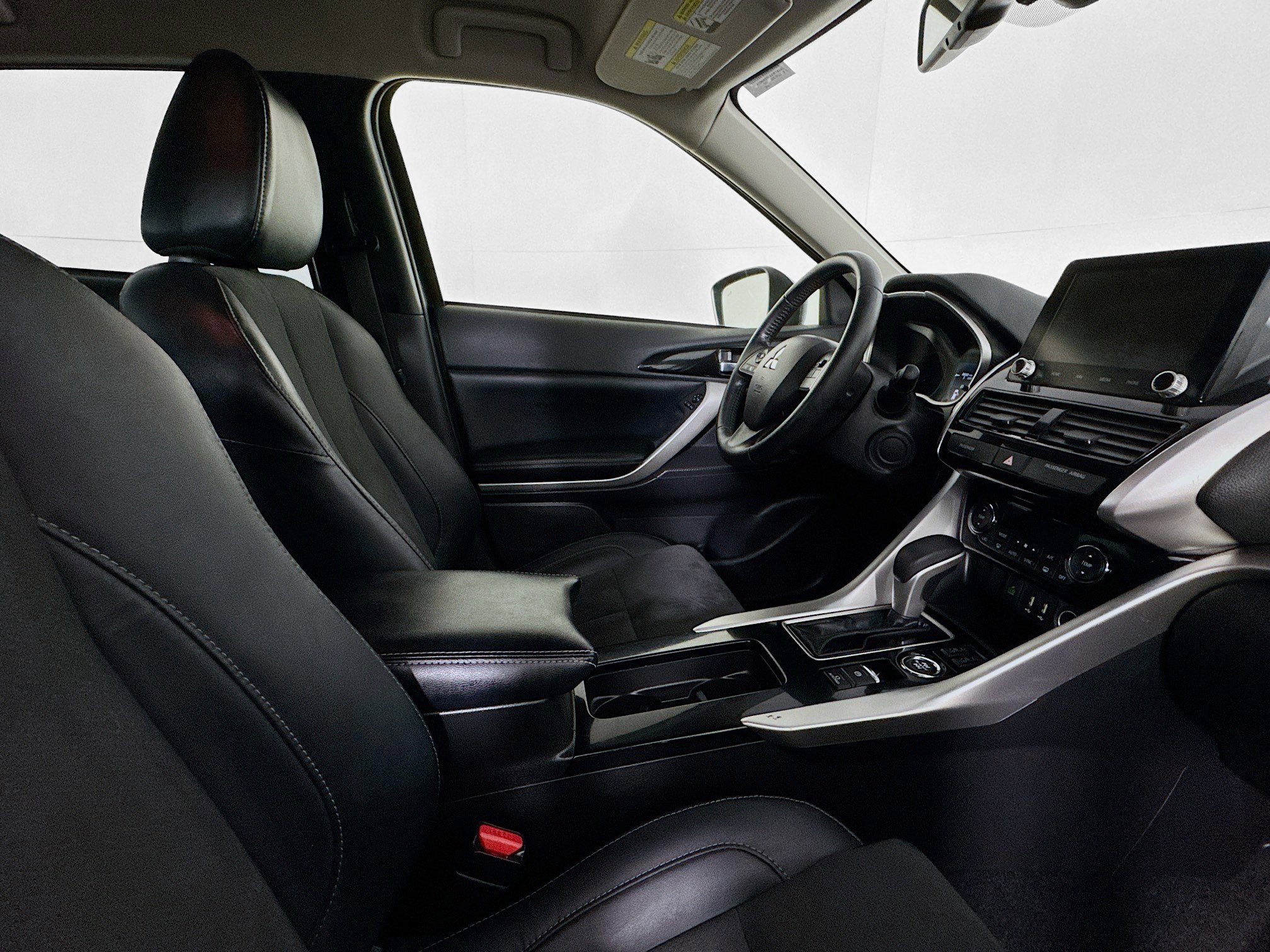 Used 2023 Mitsubishi Eclipse Cross SE image 28