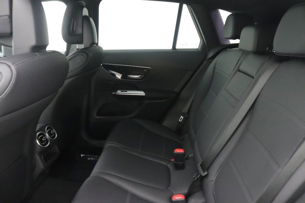 Certified 2026 Mercedes-Benz GLC 300 image 32