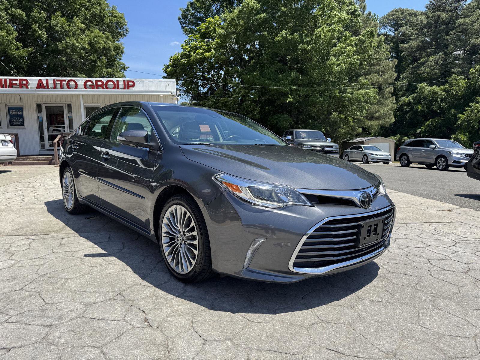 Used 2018 Toyota Avalon Limited w/ Protection Package FWD image 1