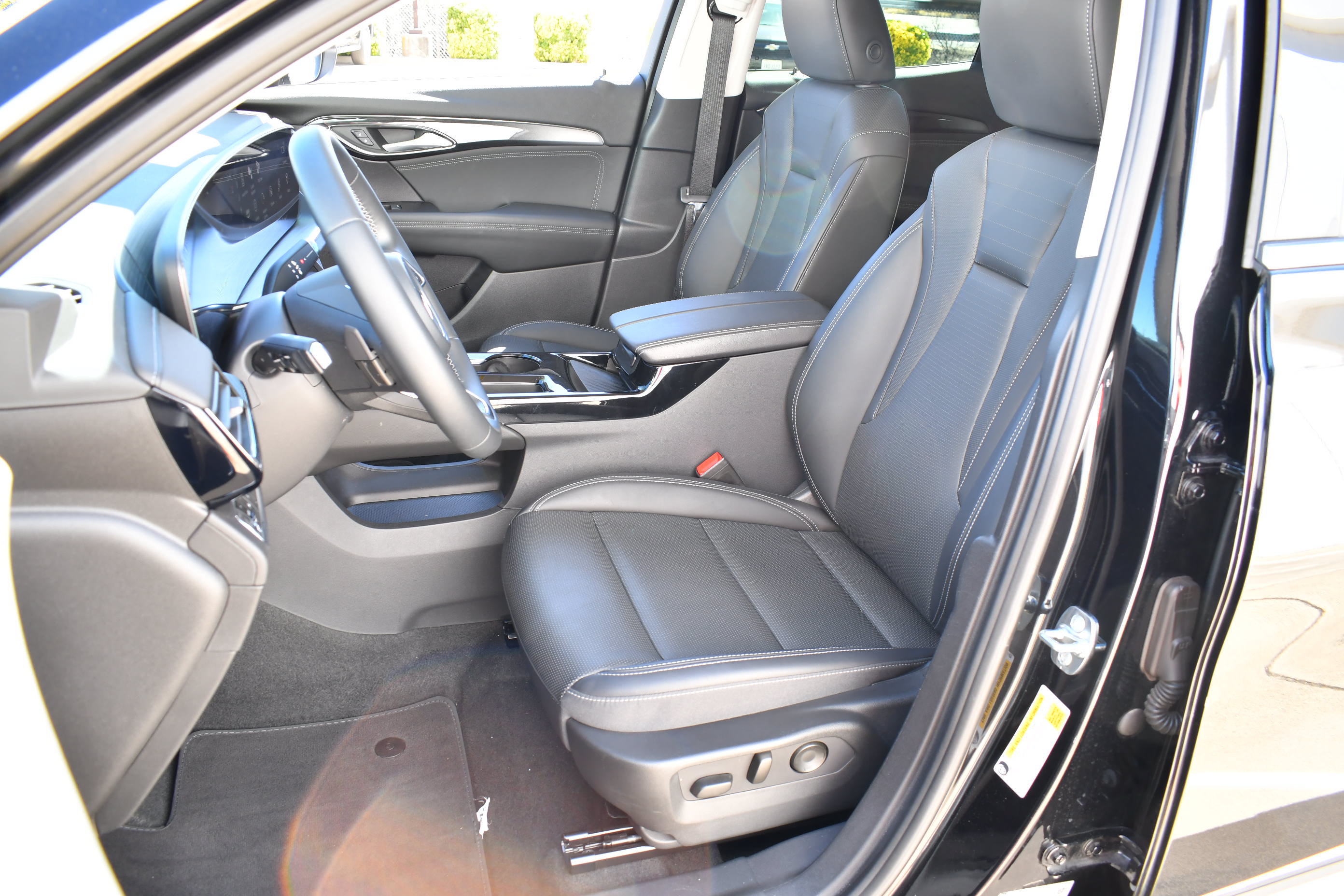 Used 2024 Buick Envision Preferred AWD/4WD image 21