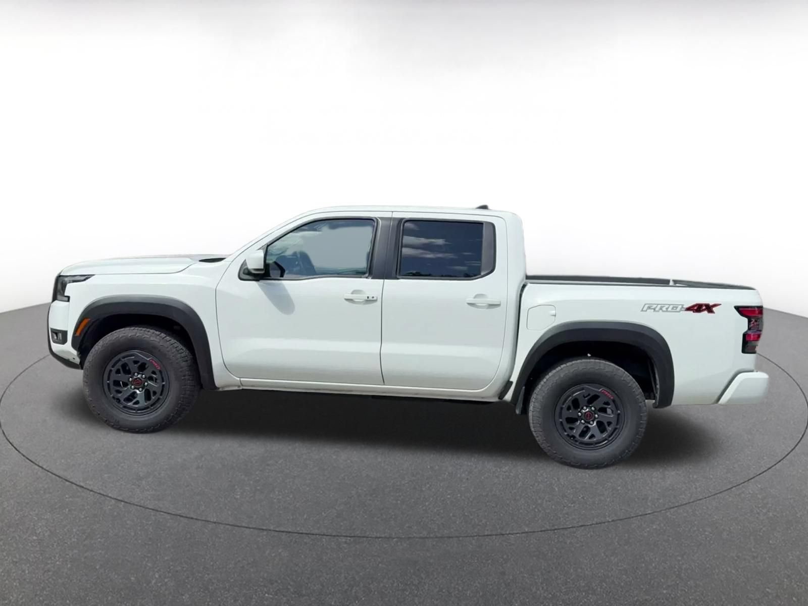 Used 2026 Nissan Frontier PRO-4X AWD/4WD image 8