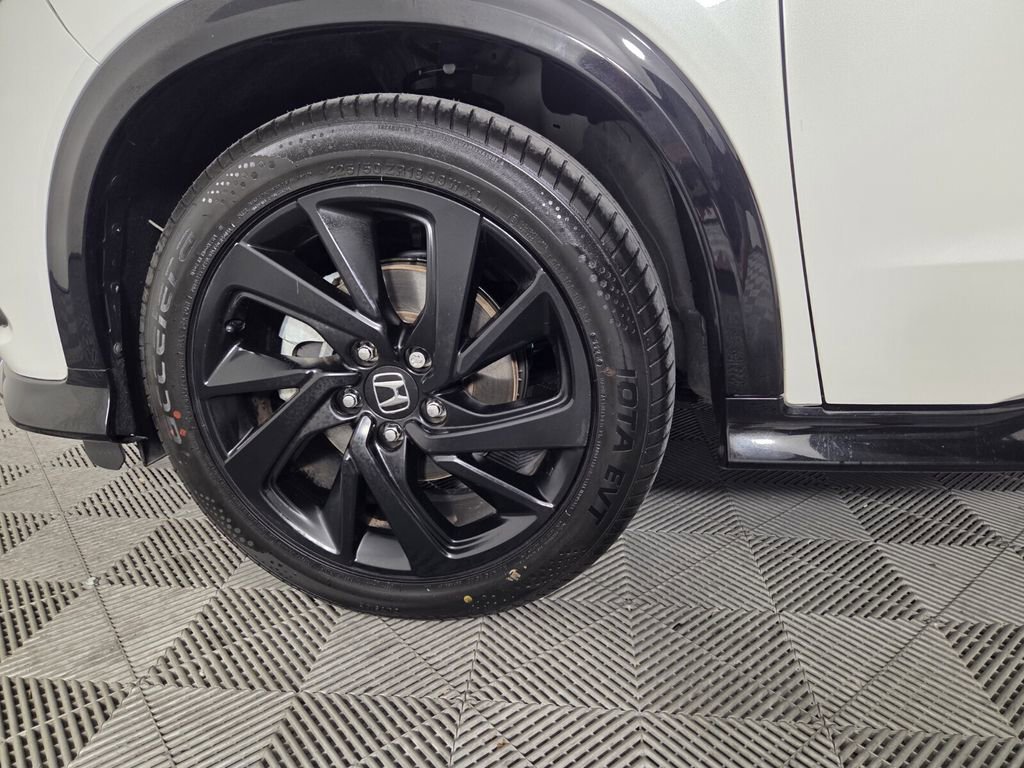Used 2021 Honda HR-V Sport image 9