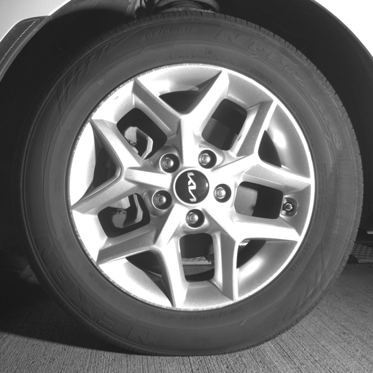 Used 2025 Kia Soul LX w/ LX Technology Package image 12