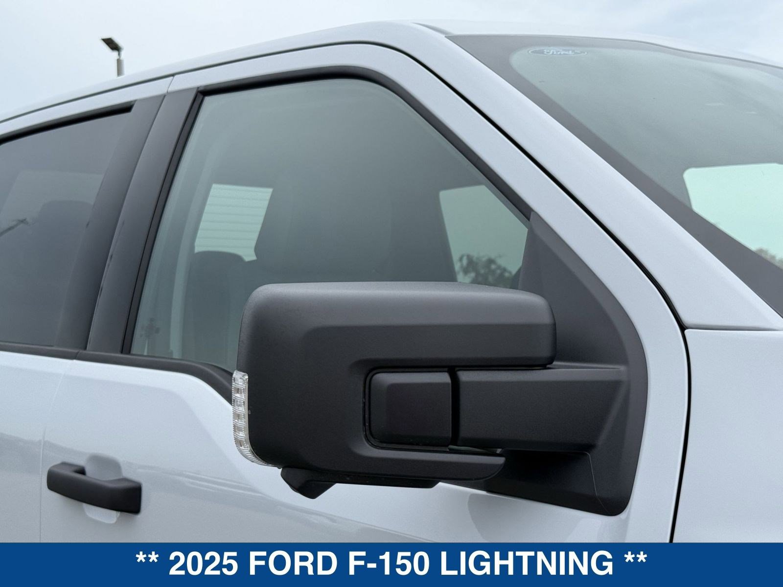 New 2025 Ford F150 Lightning XLT image 11