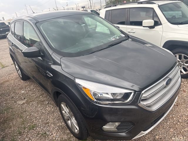 Used 2019 Ford Escape SE FWD image 3