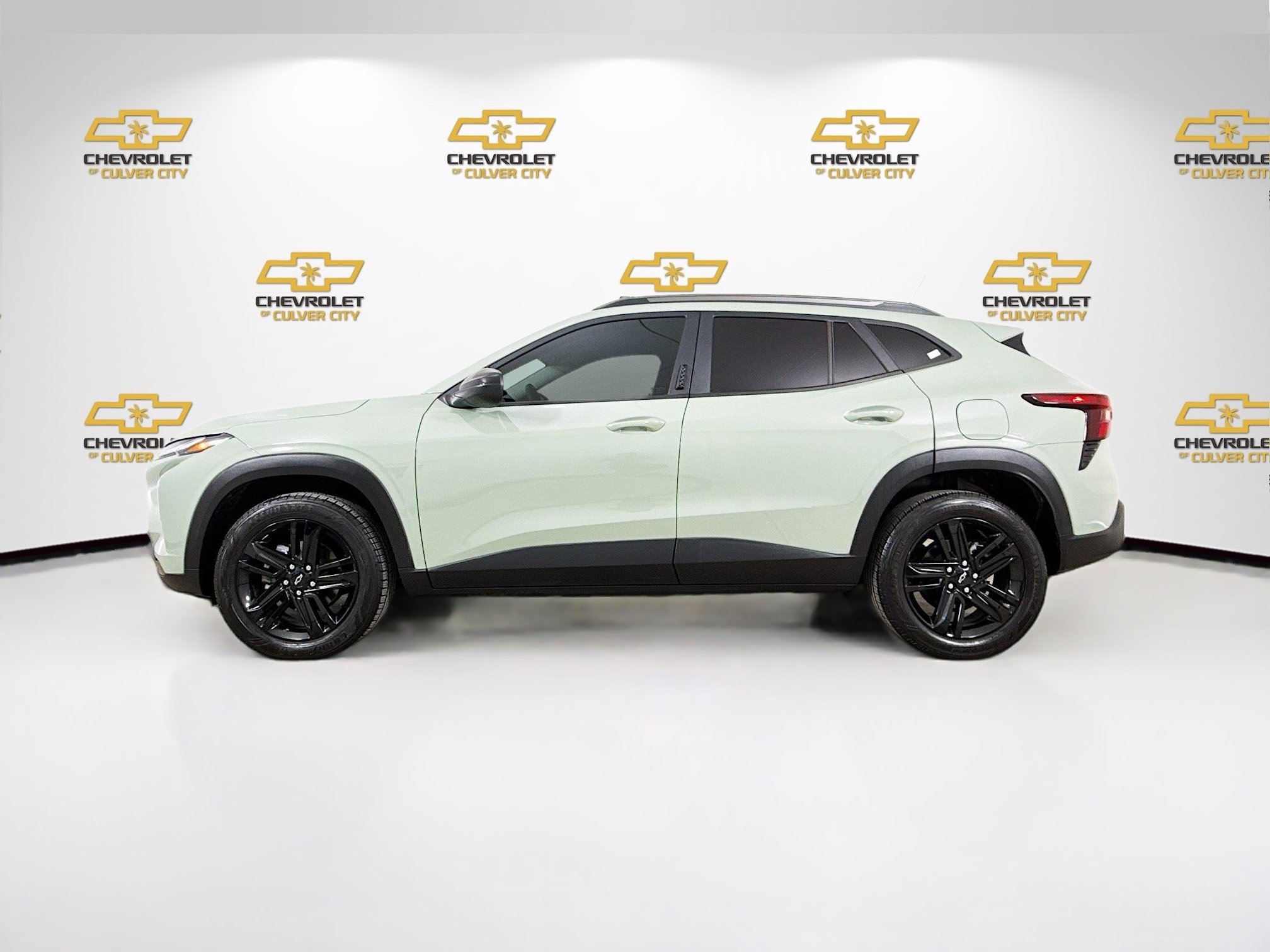 Used 2024 Chevrolet Trax ACTIV w/ Sunroof Package image 4