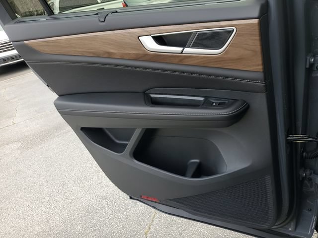 New 2026 Volkswagen Atlas SE FWD image 13