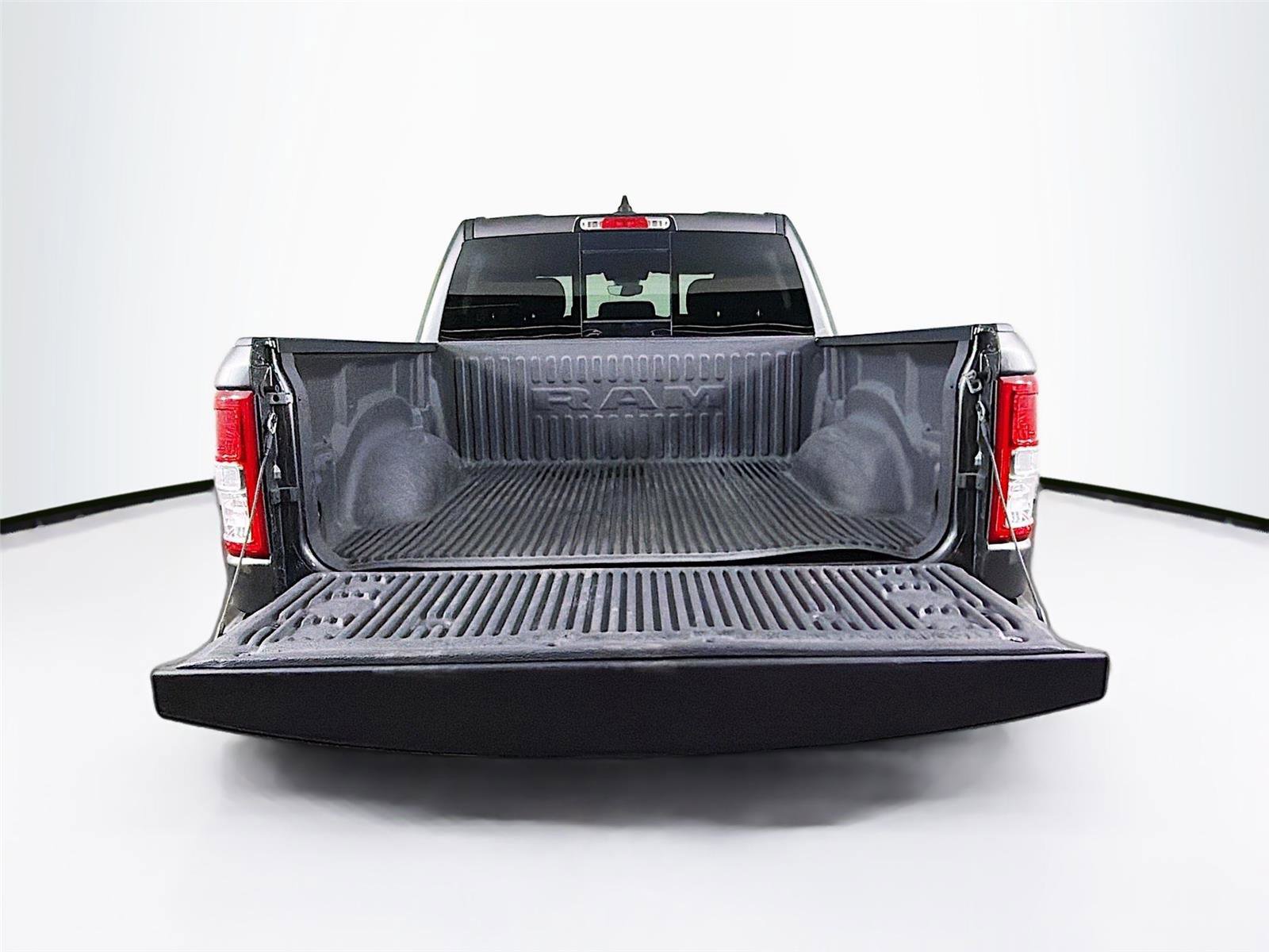 Used 2022 RAM 1500 Big Horn AWD/4WD image 25