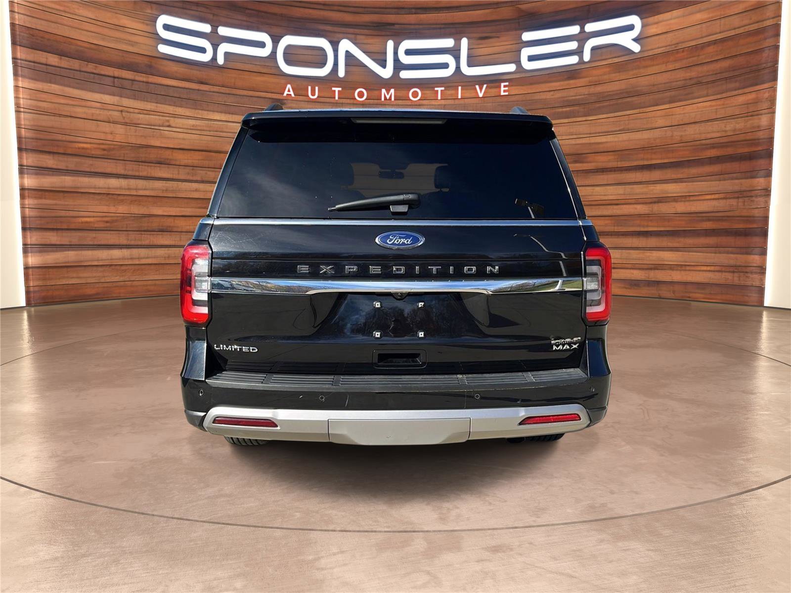 Used 2022 Ford Expedition Max Limited image 4