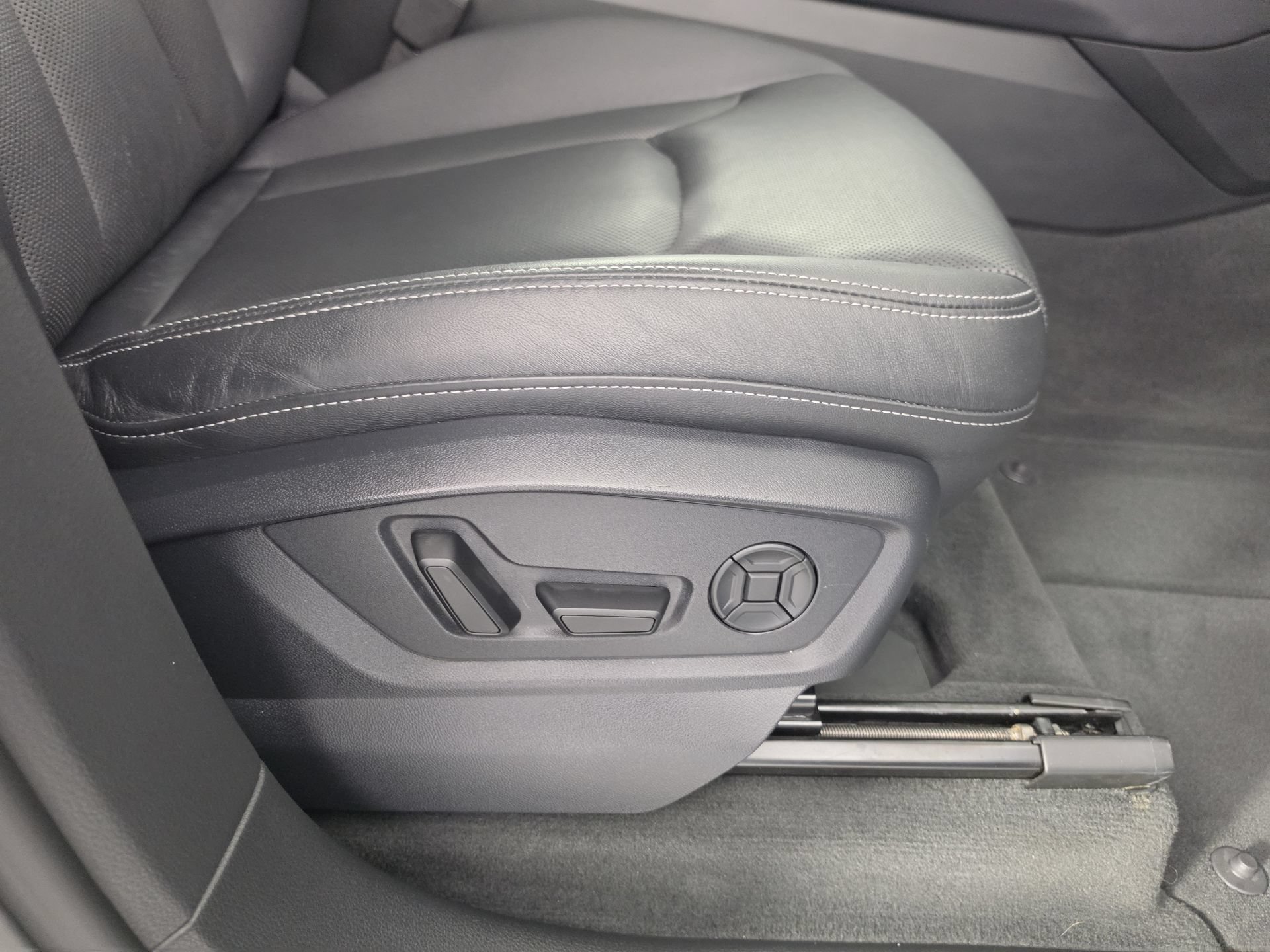 Used 2025 Audi Q7 2.0T Premium Plus AWD/4WD image 46