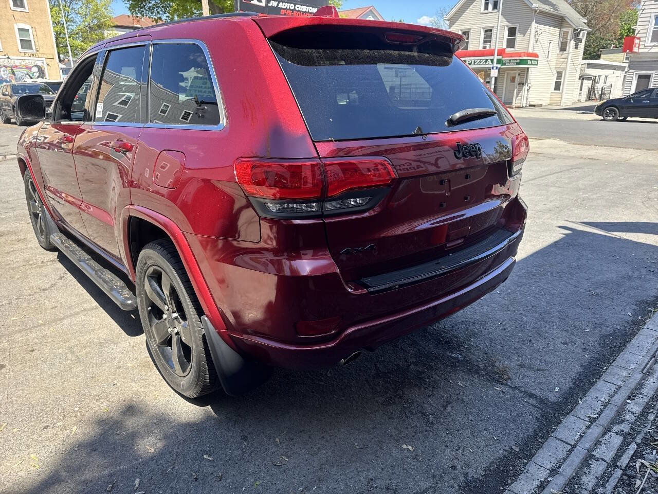 Used 2014 Jeep Grand Cherokee Altitude AWD/4WD image 5