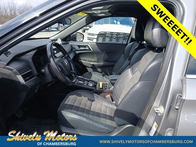 Used 2023 Mitsubishi Outlander SE Black Edition image 19