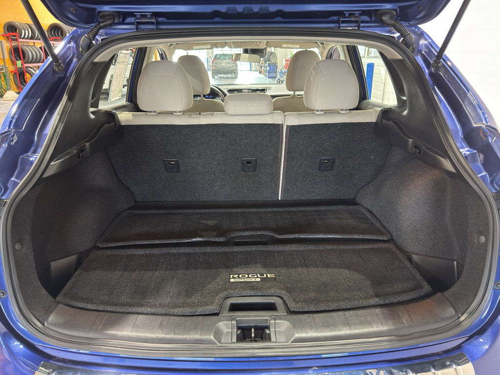 Used 2019 Nissan Rogue Sport SV w/ Technology Package image 19